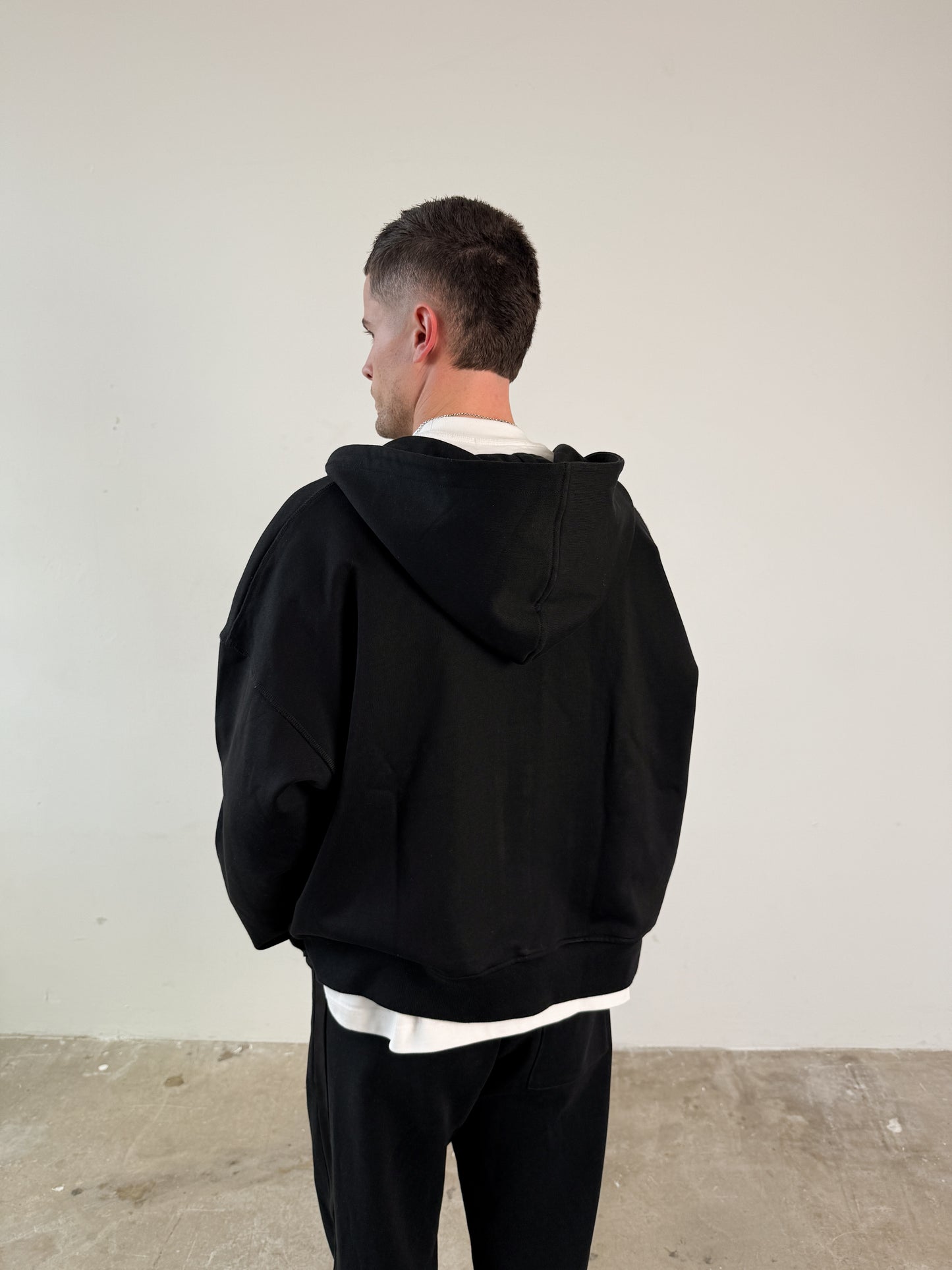 Black Boxy zip up hoodie 3